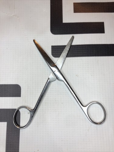 Used V. Mueller SU 1722 XMRA02 Scissors 30 Day Warranty SU1722