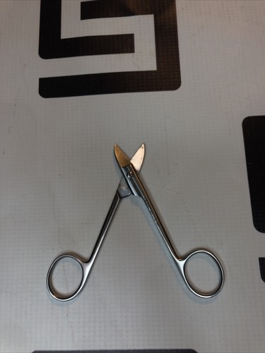 Used V. Mueller XRDO12 SU 1985 Scissors 30 Day Warranty SU1985