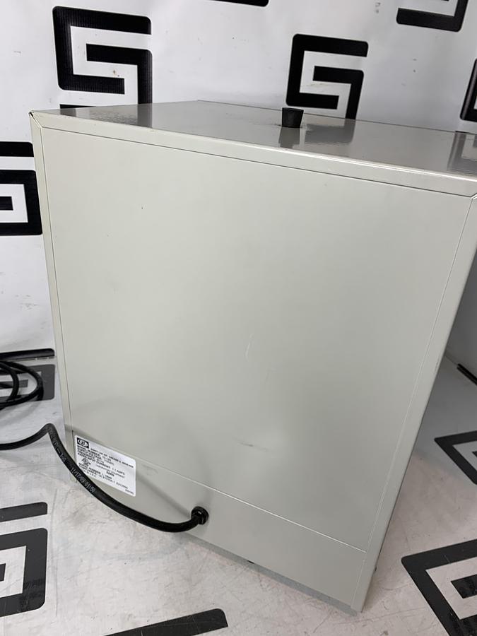 Used QUINCY LAB 10-140 Incubator Analog bemch Top 11"x15"x13" .7 Cu.Ft. 115V Acrylic