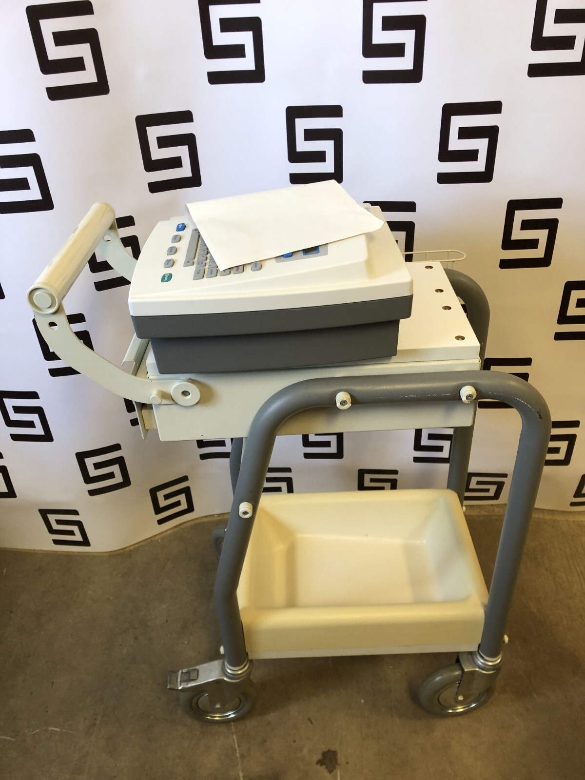 Used Burdick CARDIAC SCIENCE Atria 3100 6100 STANDARD DUTY ECG CART 3000