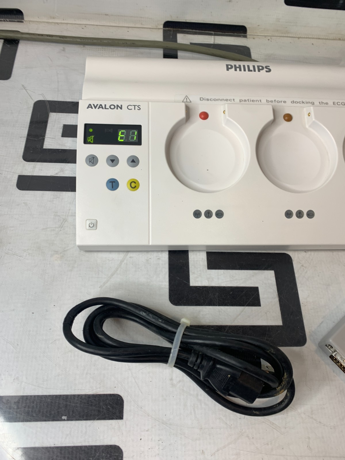 Used Philips M2720A Avalon CTS Cordless Fetal Monitoring Base Docking Station