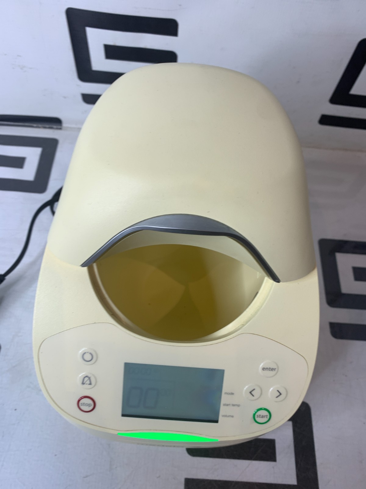 Used Medela Waterless Milk Warmer 87115 Digital Breast Formula Hospital Grade w/ Cord