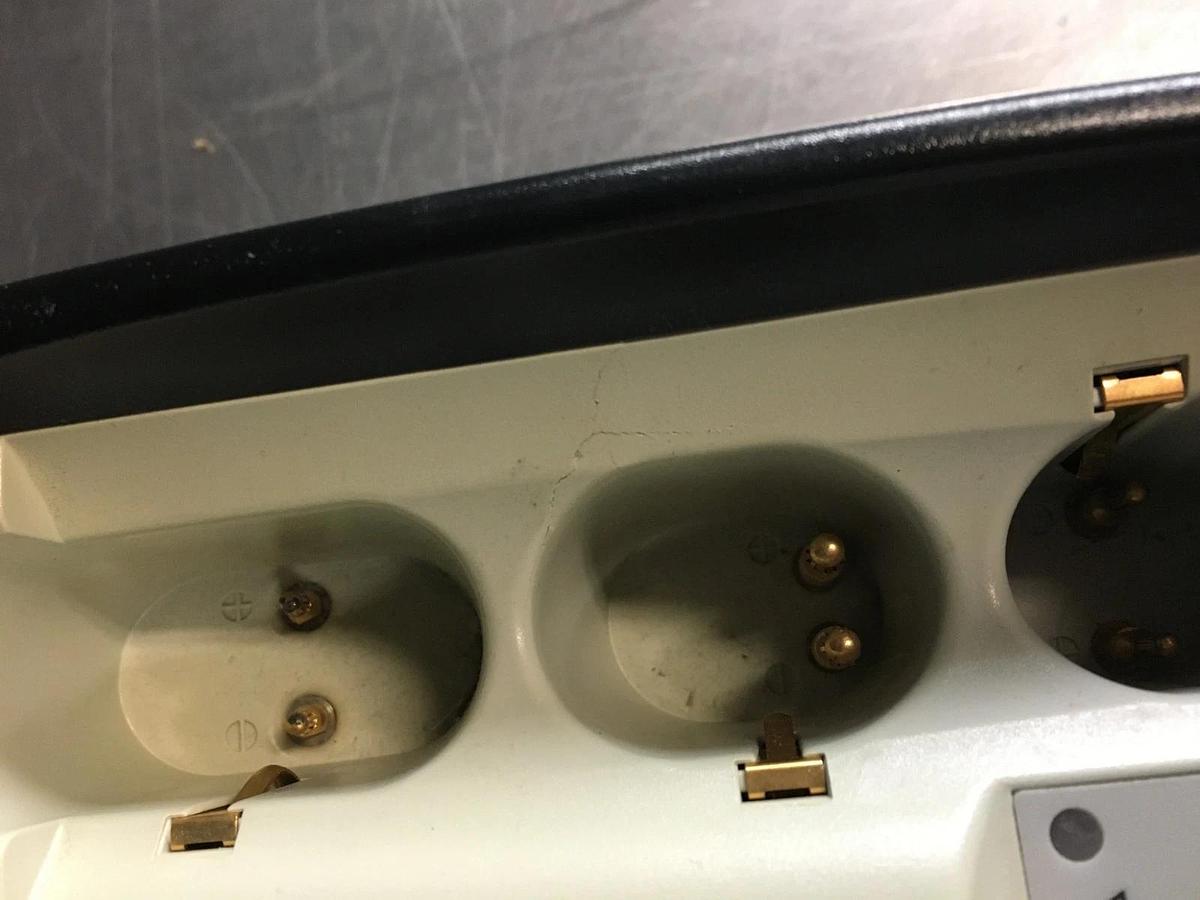 Used 530.601 Universal Battery Charger 12 Bay 16VDC Tested Warranty