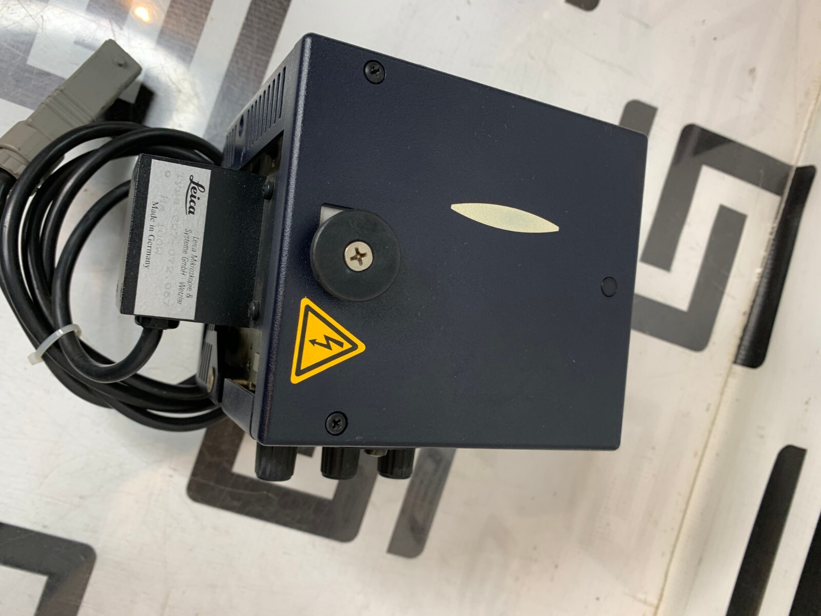 Used Leica Microscope Fluorescent Bulb Holder 7Pin Connector 100W HG Type 307-072.057