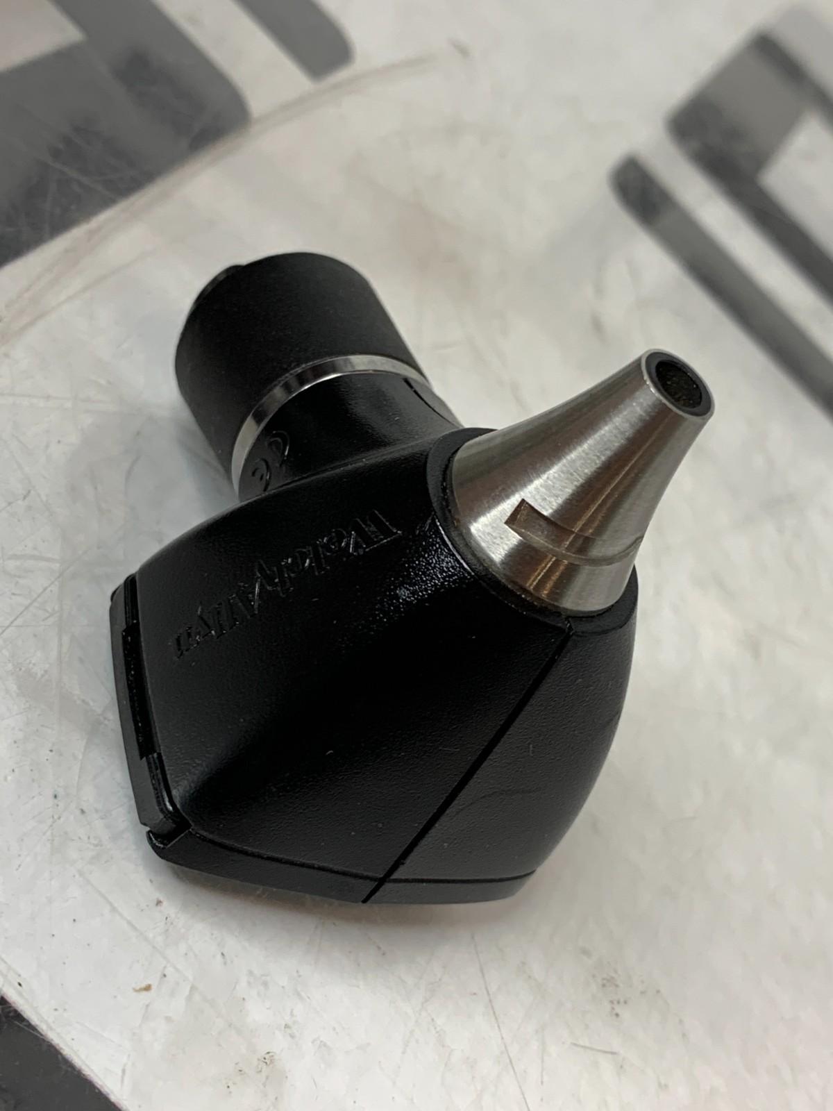 Used Welch Allyn 25020 Diagnostic Otoscope Head 3.5V Bulb Lense 25020A Tested