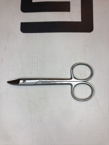 Used V. Mueller XRDO12 SU 1985 Scissors 30 Day Warranty SU1985