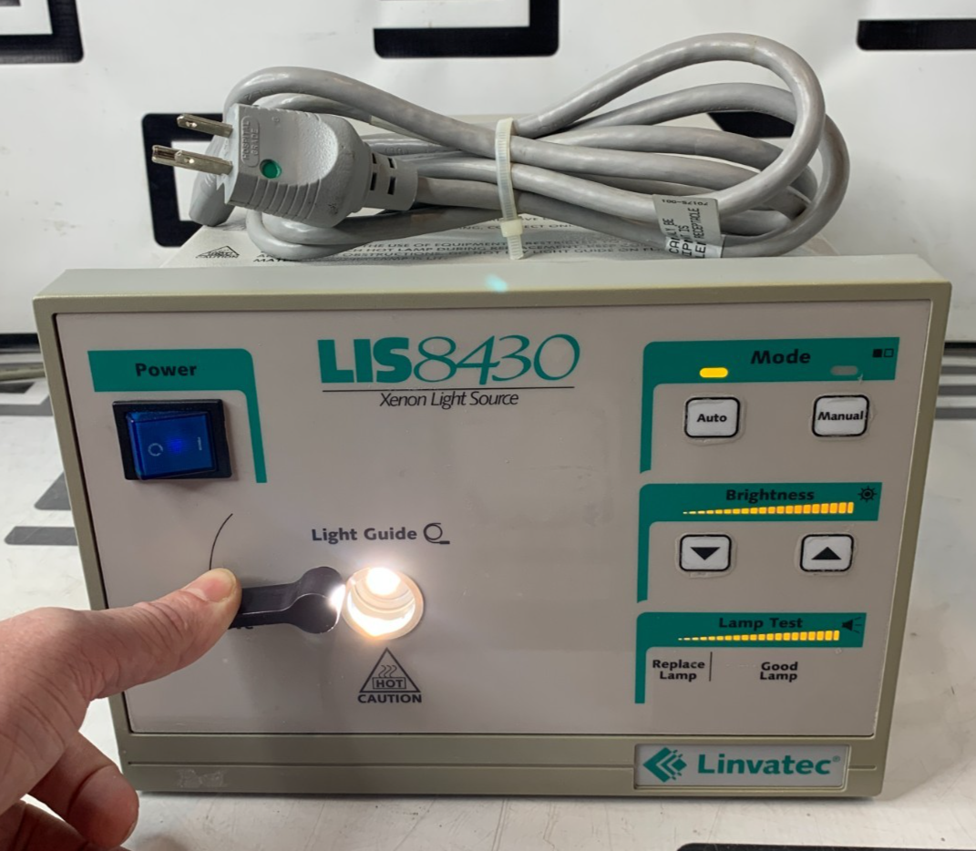 Used Linvatec LIS8430 Xenon Light Source 550W