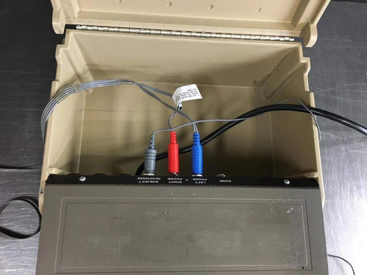 Used Maico MA 40 Audiometer MA40 Headphones Case