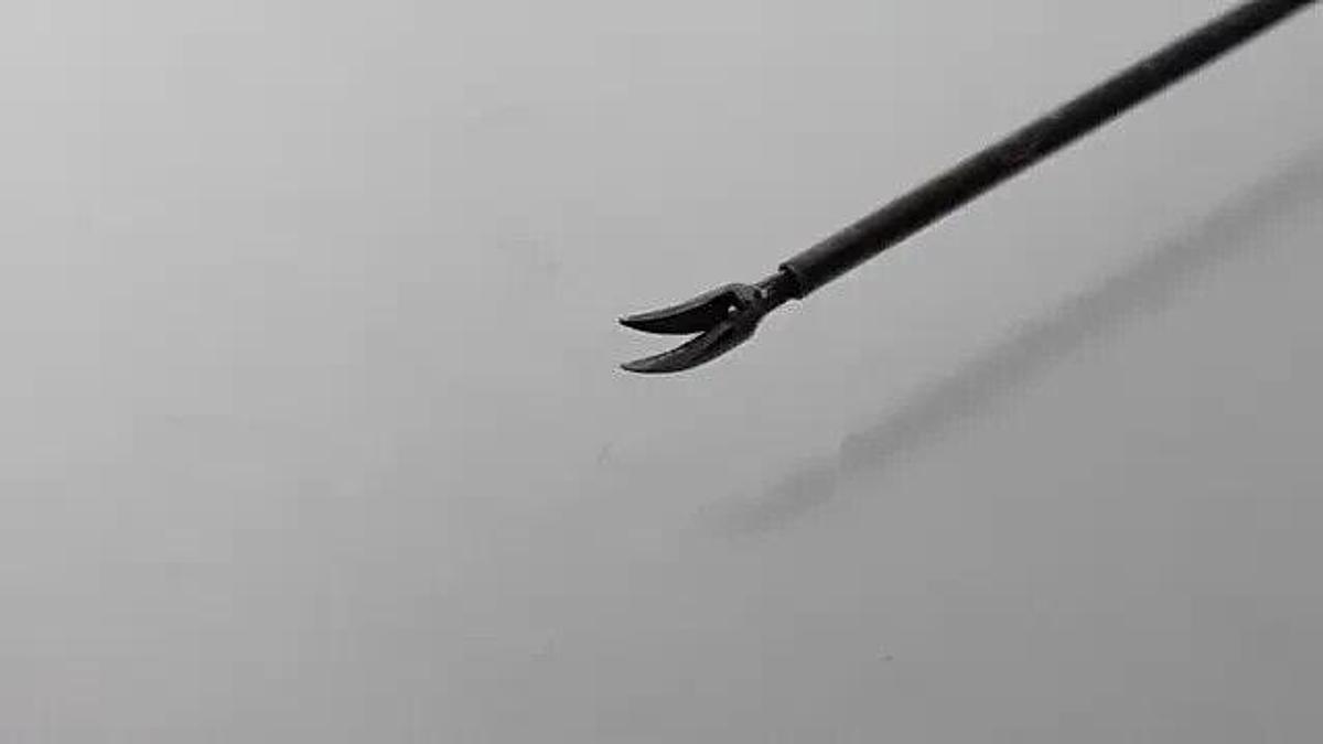 Used Horizontal Scissor Medium Curved 20ga