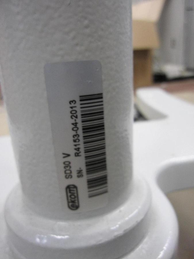 Used Ekom DK50 DS SMART Medical Artificial Ventilation Air 2 Liter 1479 hrs W/ STAND