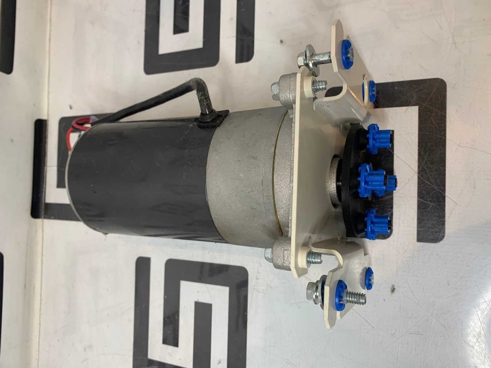 Used Emerson K37XYC223700 Stryker 3000-200-213 Electric Bed Motor T170695 WARRANTY A