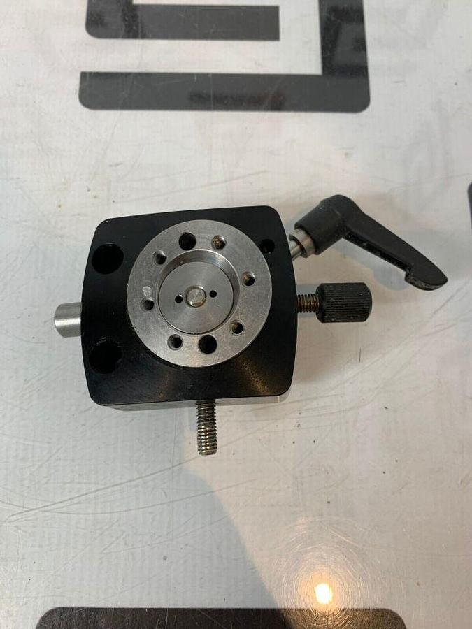 Used Fixture Orienting Orientation Head Specimen Clamp