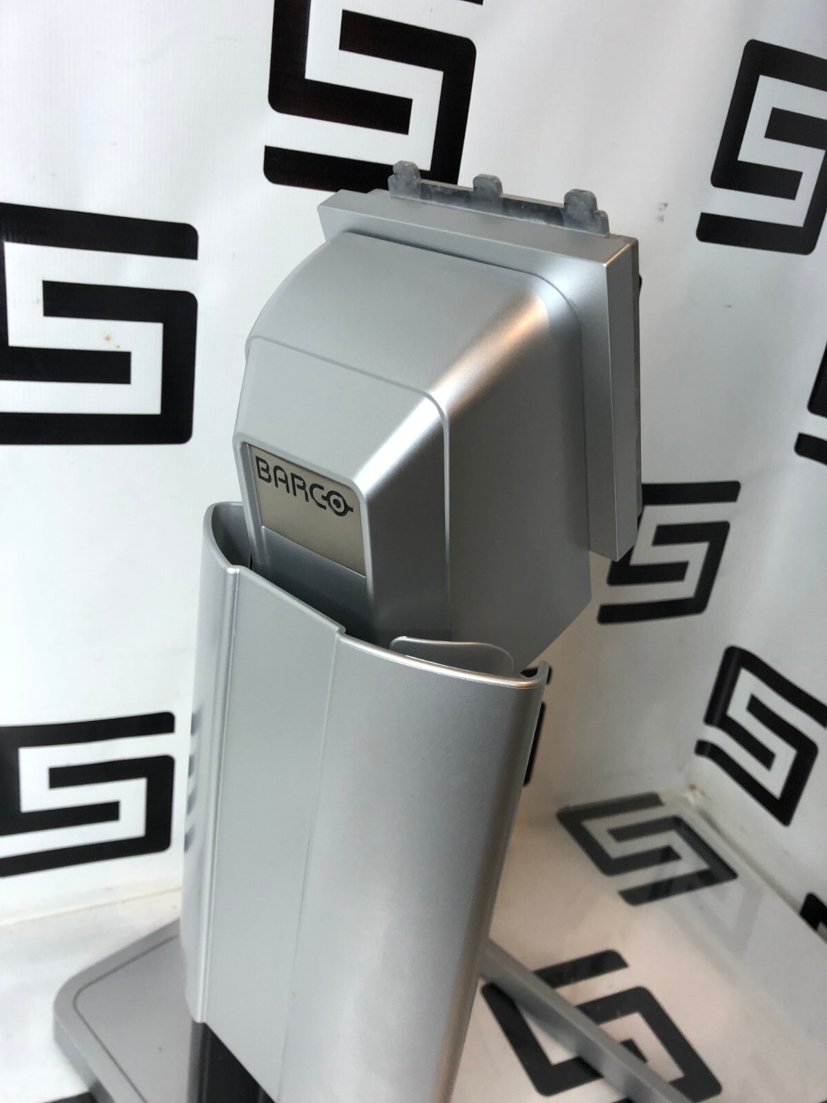 Used Barco MDCC-6130 Display K9302060A Pedestal Stand Monitor Coronis Fusion 6MP 30"
