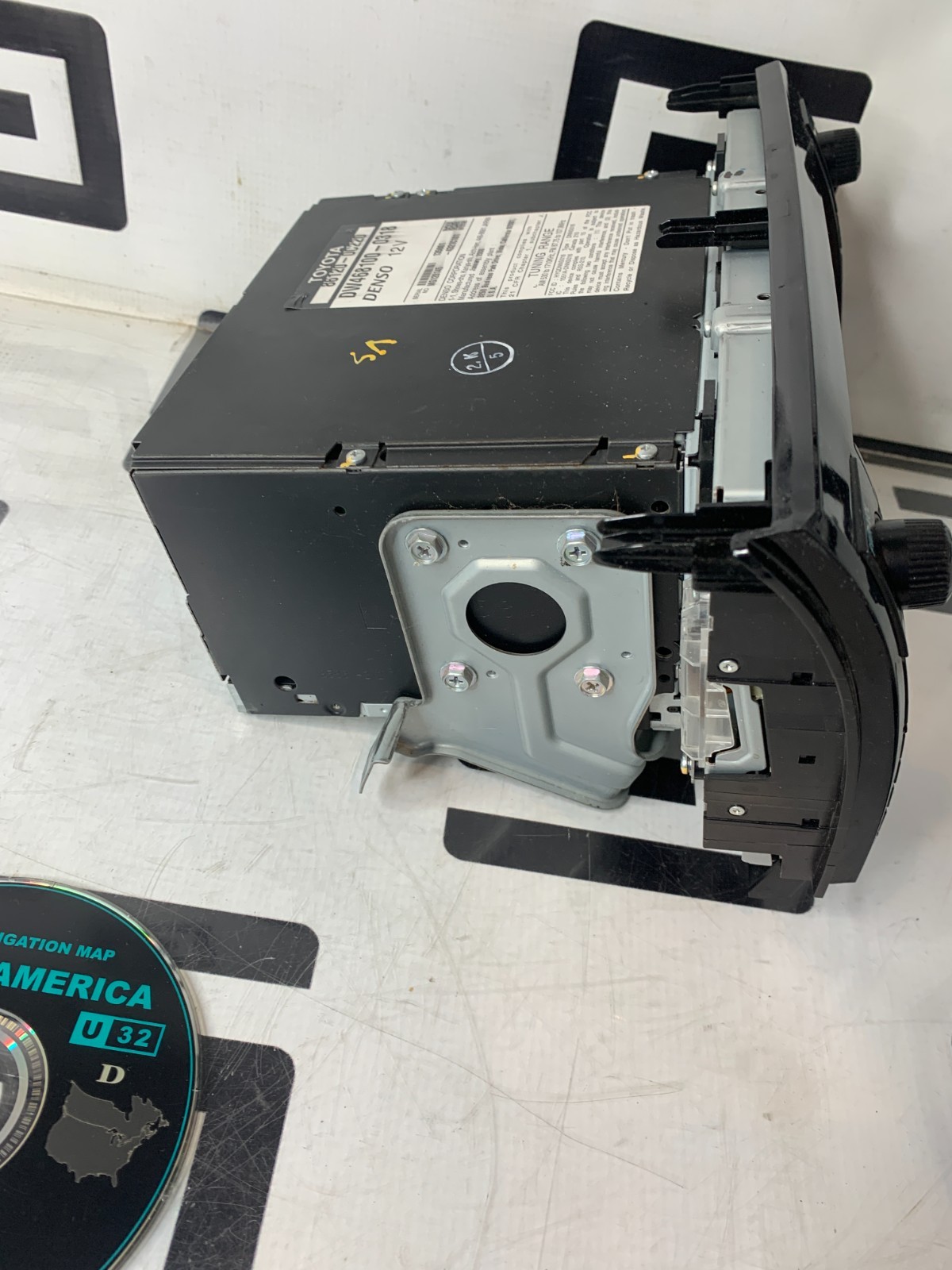 Used 2007-2009 Toyota Tundra Sequoia GPS Receiver OEM 86120-0C220 DW468100-0318 & DVD