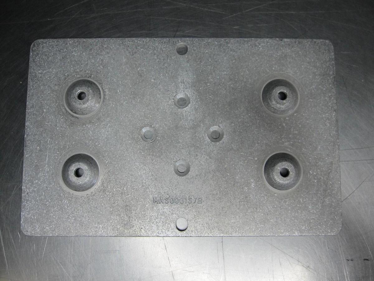 Used Mounting Plate and Hardware MAS00157B