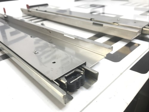 Used Metro LifeLine Emergency Crash Cart Model LEC51 Top Drawer 4in. With Tracks