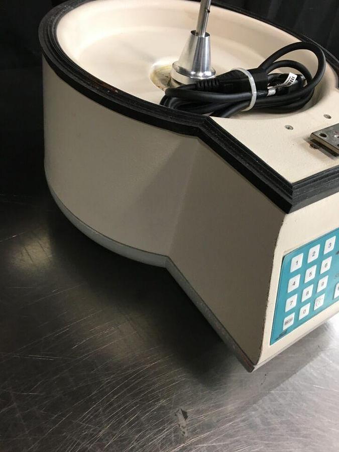 Used CLAY ADAMS Sero-Fuge 2001