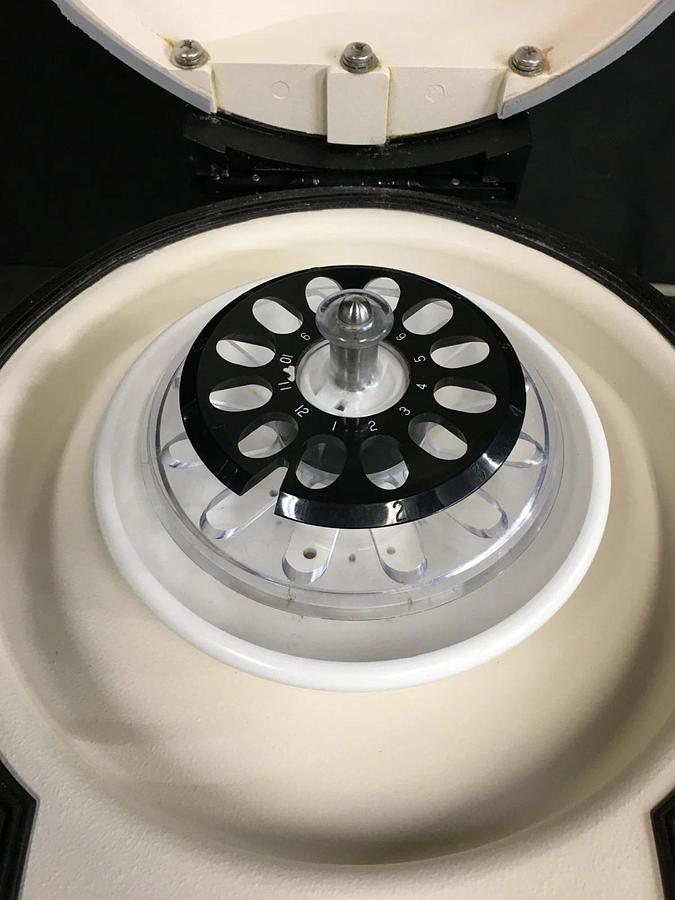 Used Clay Adams Sero-Fuge 2001 Centrifuge Benchtop w/ Rotor & Manual 420351