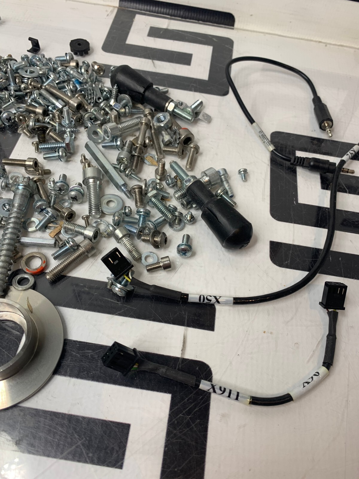 Used Gendex Orthoralix DDE 9200 Pan Dental XRay Hardware Bolt Screw