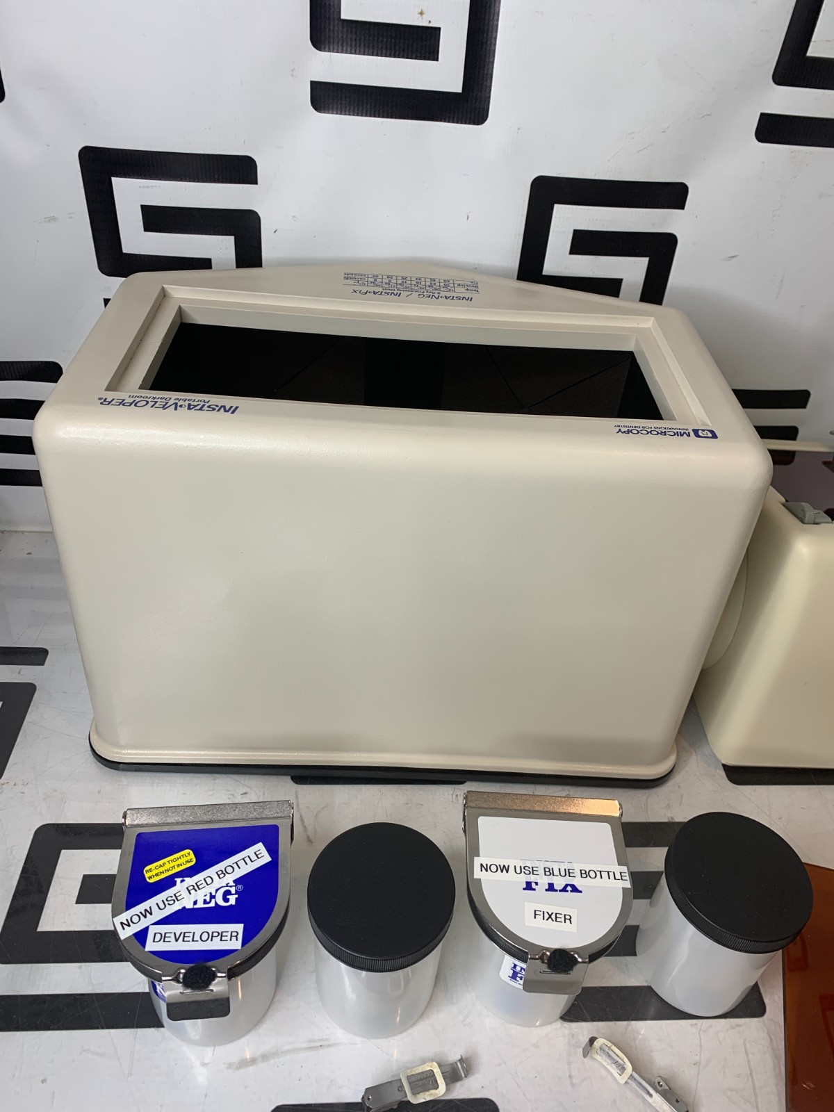 Used Microcopy Insta-Veloper Portable Darkroom Insta-Neg Insta-Fix Starter Kit TESTED