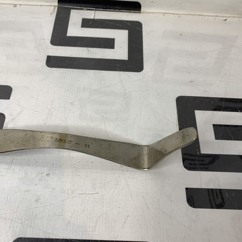 Used Miltex 11-200 Deaver Retractor  1" x 9" 30 Day Warranty