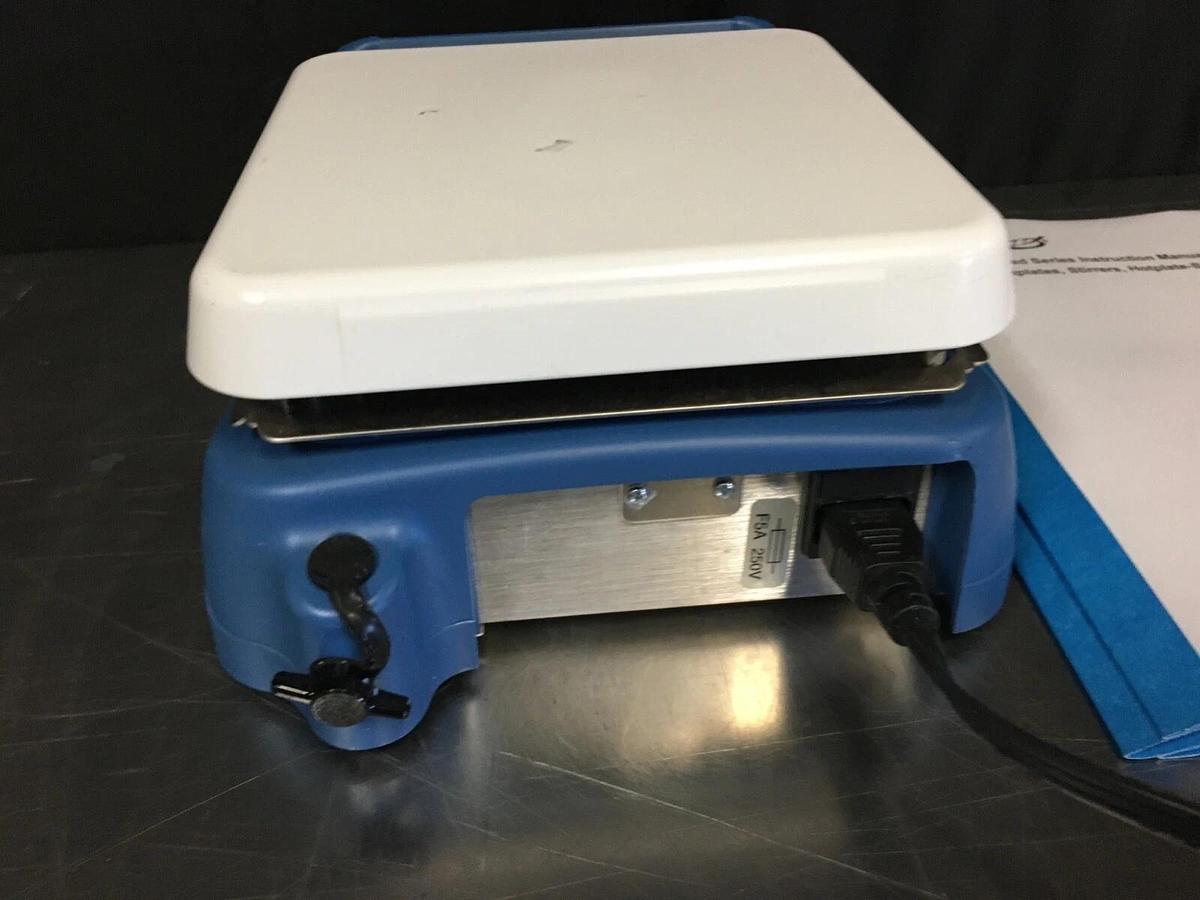 Used VWR Advanced Magnetic Hotplate Stirrer 7 x 7 120v Ceramic 76447-052