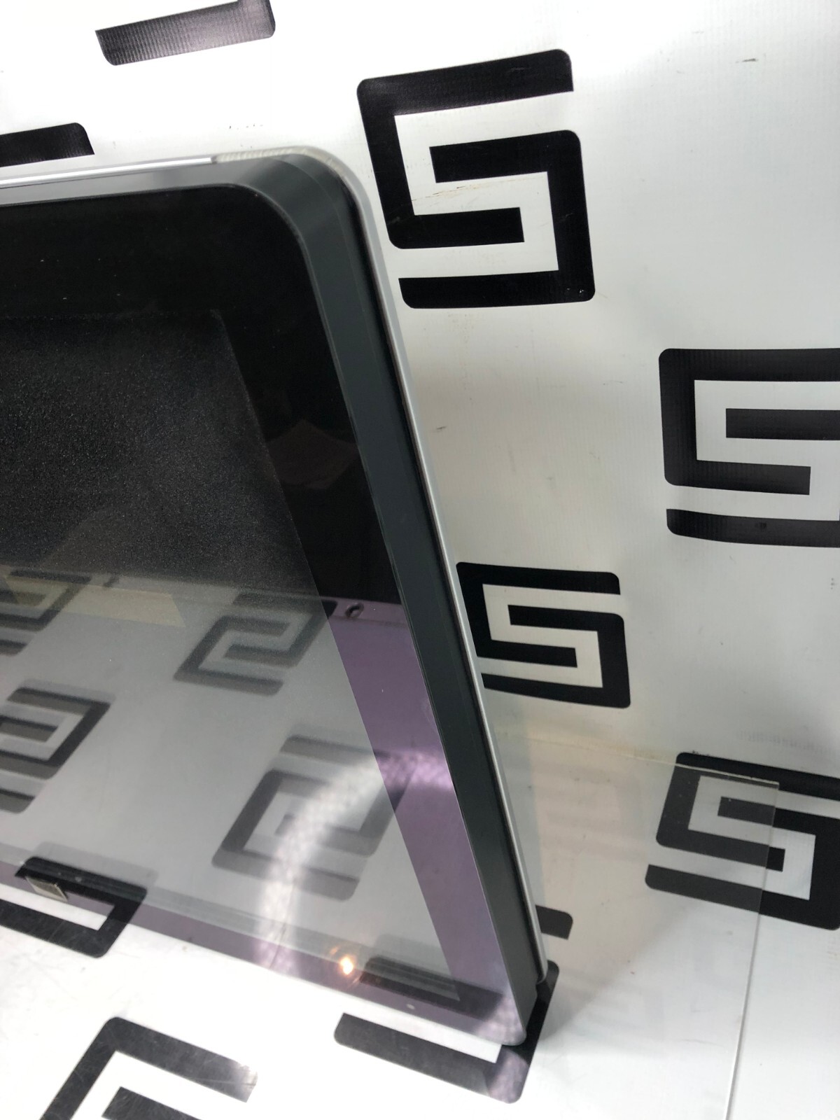 Used Barco MDCC-6130 Display Monitor Coronis Fusion 6MP 30" Medical PACS Diagnostic B