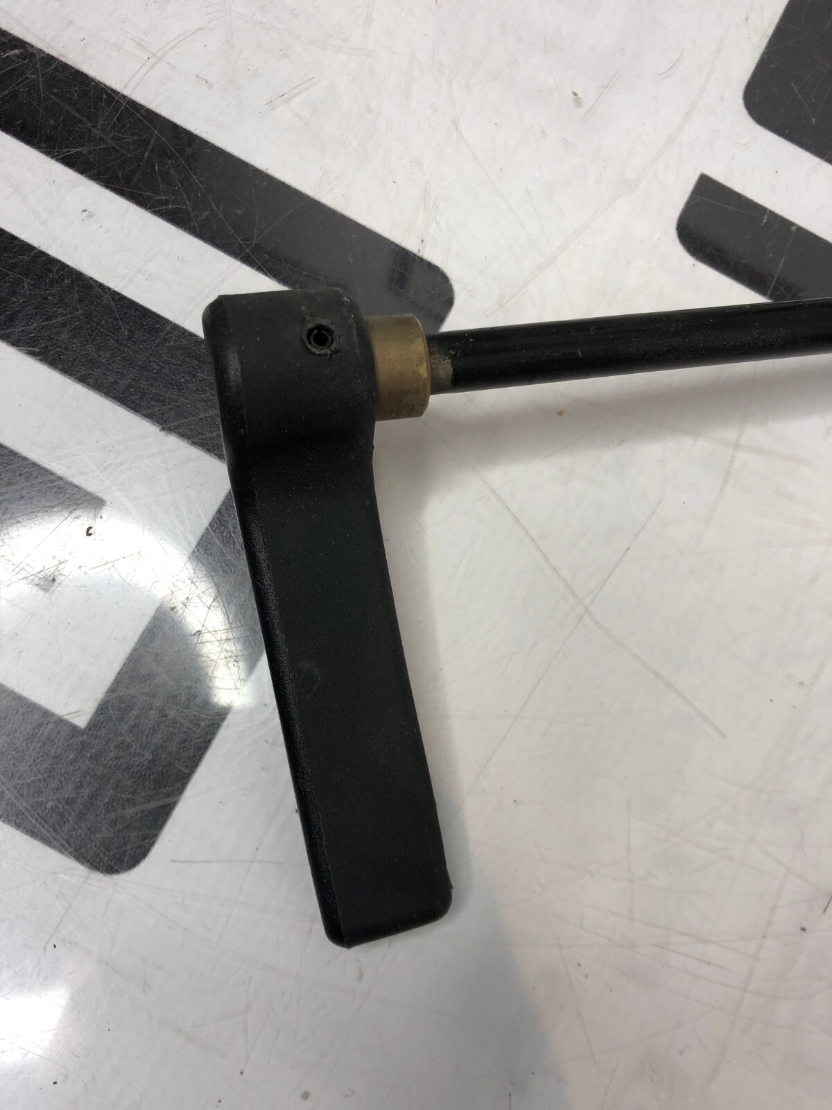 Used MIDMARK RITTER 404 Exam Table Right Hand Handle Assembly RH 053-0230-00 7 Shaft