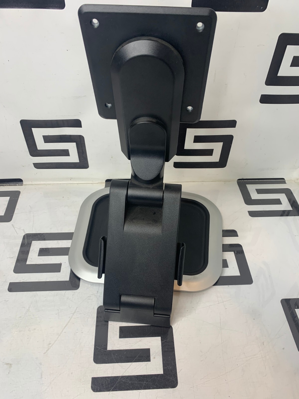 Used Universal Monitor Stand HP LA1951G 27”+ LCD Height Adjustable VESA mount 100x100