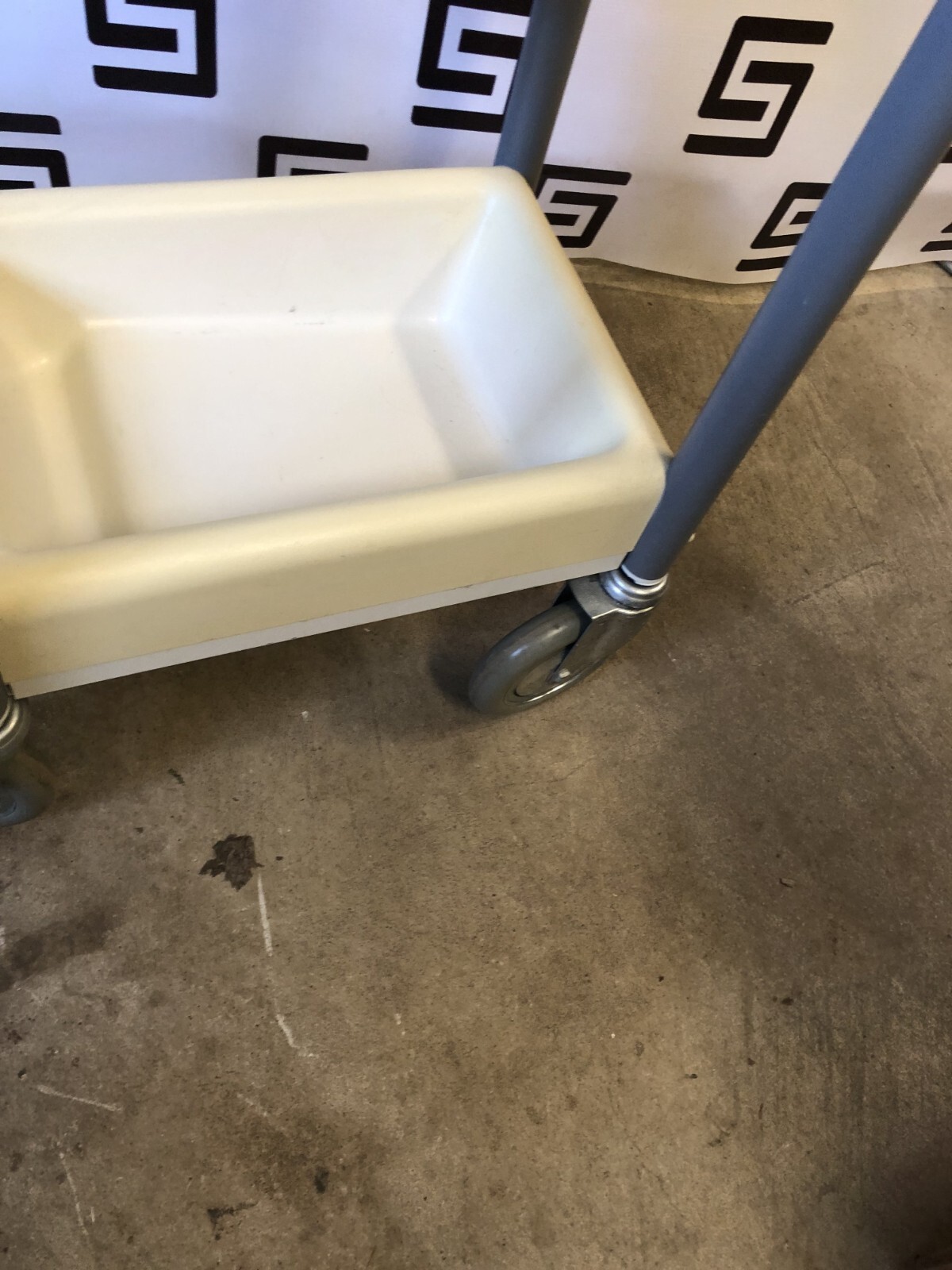 Used Burdick CARDIAC SCIENCE Atria 3100 6100 STANDARD DUTY ECG CART 3000