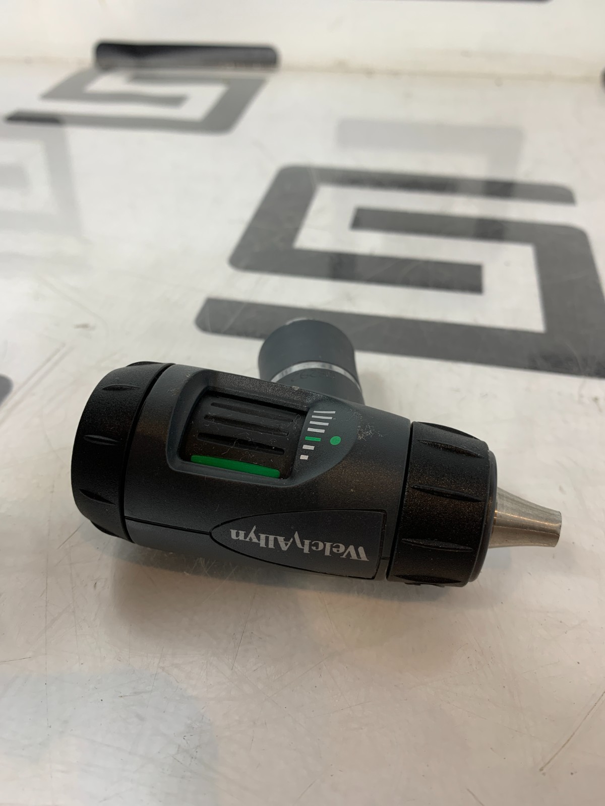 Used Welch Allyn 3.5V Macroview Diagnostic Otoscope 23810 Head Bulb Tested B DENTED