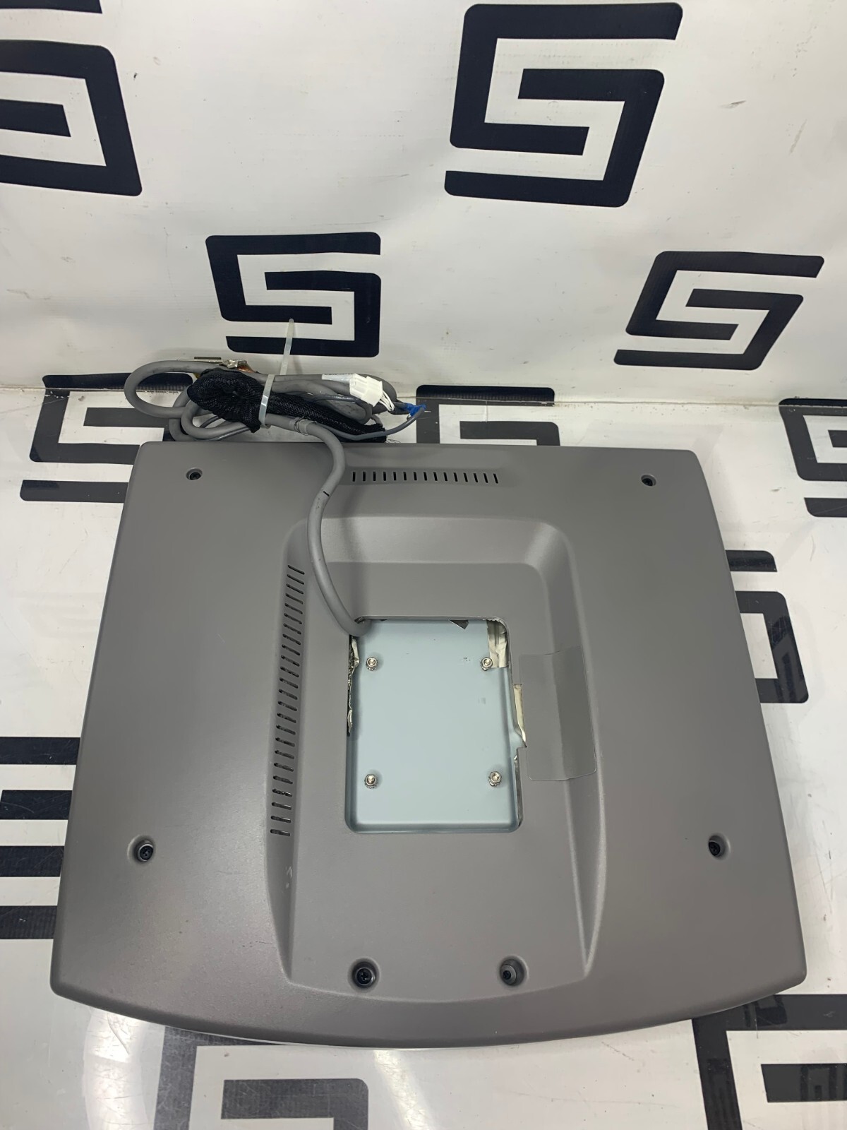 Used Zonare Z.One 19" FPM1028 Monitor Ultra Flatscreen LCD 30 Day Warranty