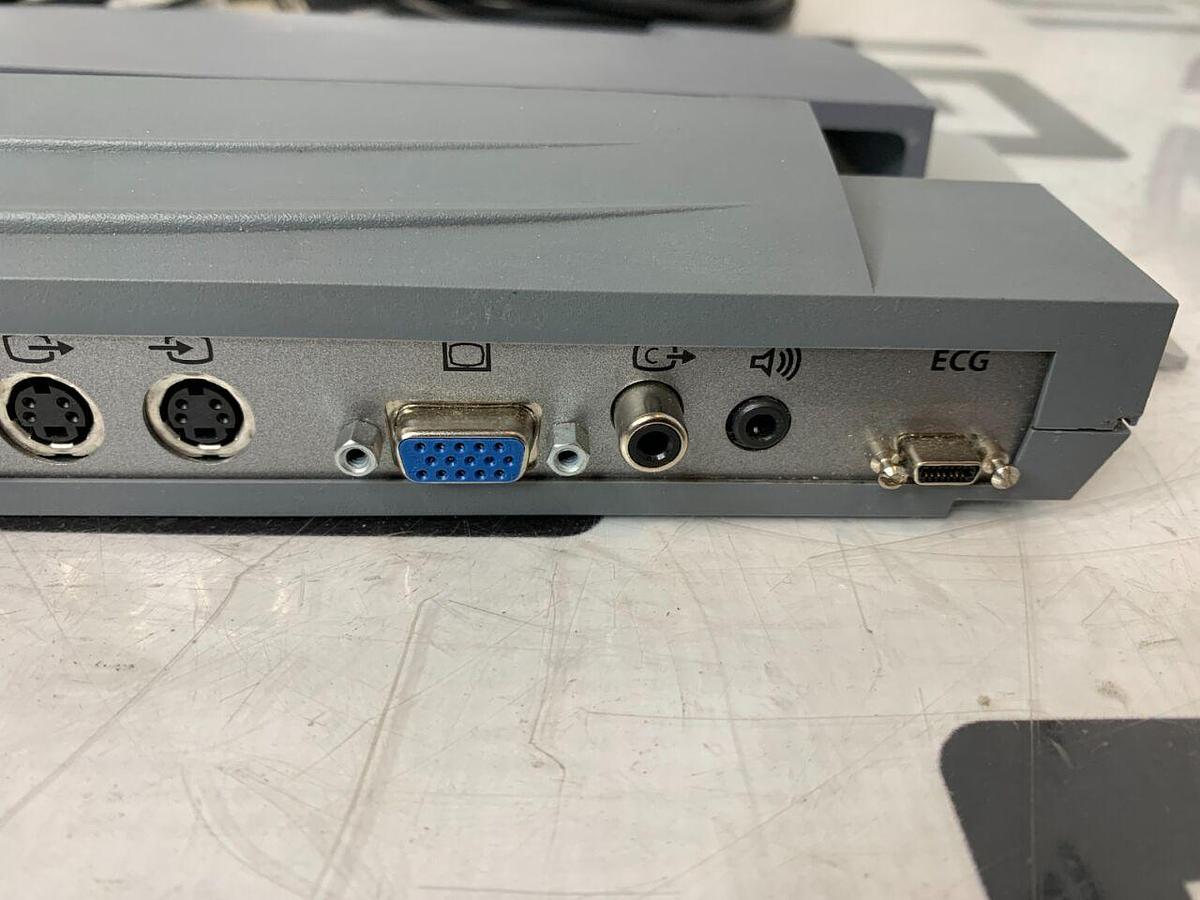 Used Titan Micromaxx Mini Dock w/ Cables -09 Mini-Dock