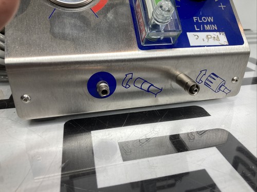 Used BAXTER 0600032 DUPLOSPRAY REGULATOR  AND FOOTSWITCH