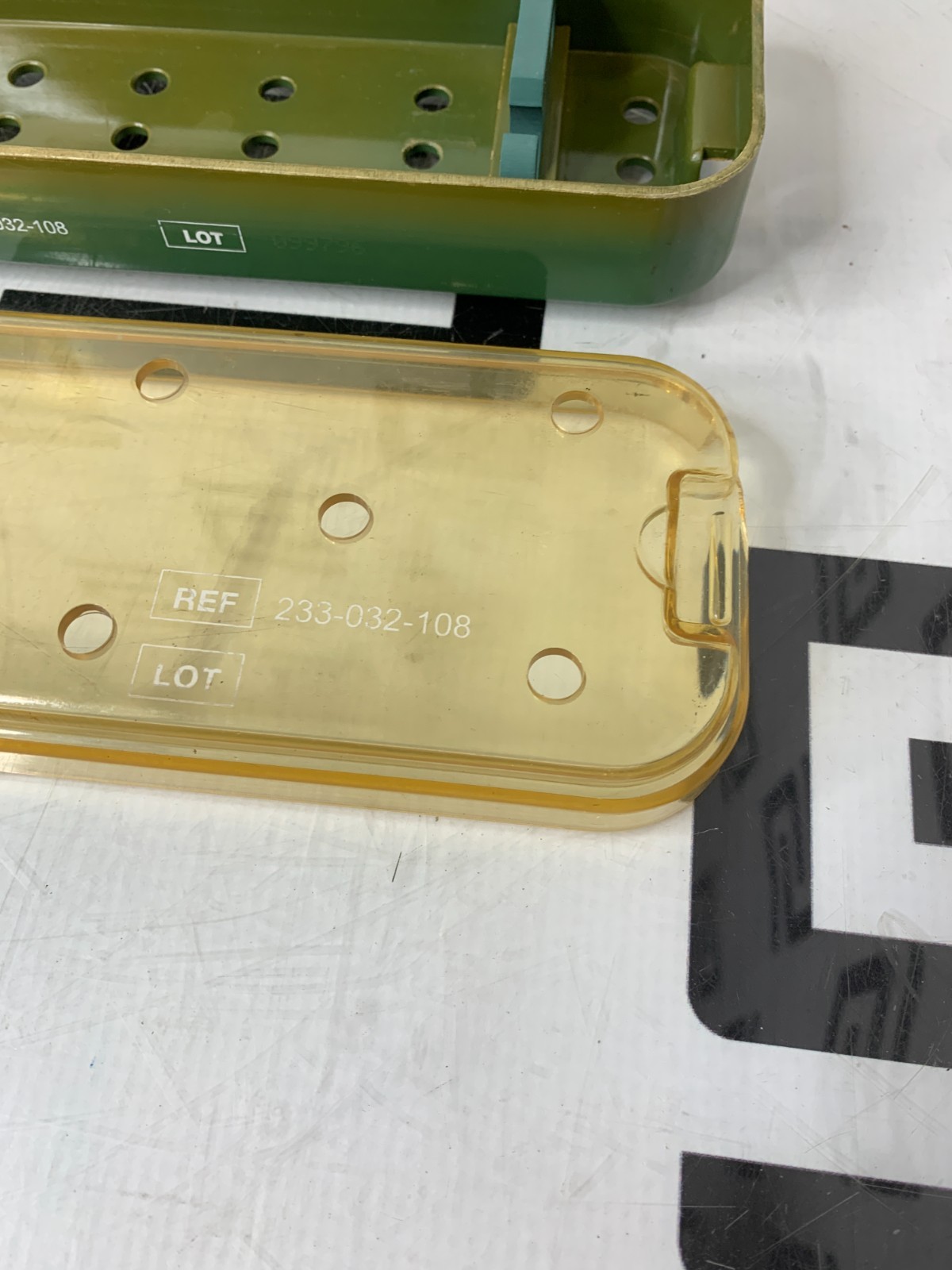 Used Stryker 233-032-108 Laparoscope Sterilization Tray 0233032108 17.5" CRACKED