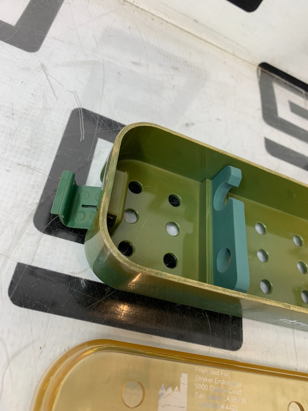 Used Stryker 233-032-108 Laparoscope Sterilization Tray 0233032108 17.5" CRACKED