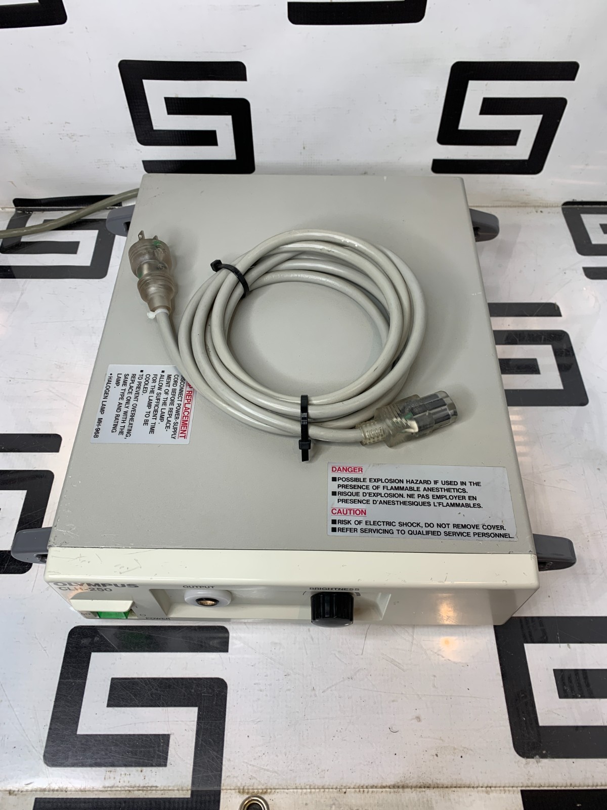 Used Olympus CLH-250 Light Source Halogen Endoscopic Surgical Headlight  250 Watts