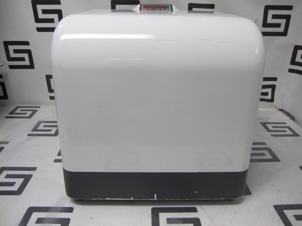 Used Ekom DK50 DS SMART Medical Artificial Ventilation Air 2 Liter 1479 hrs W/ STAND