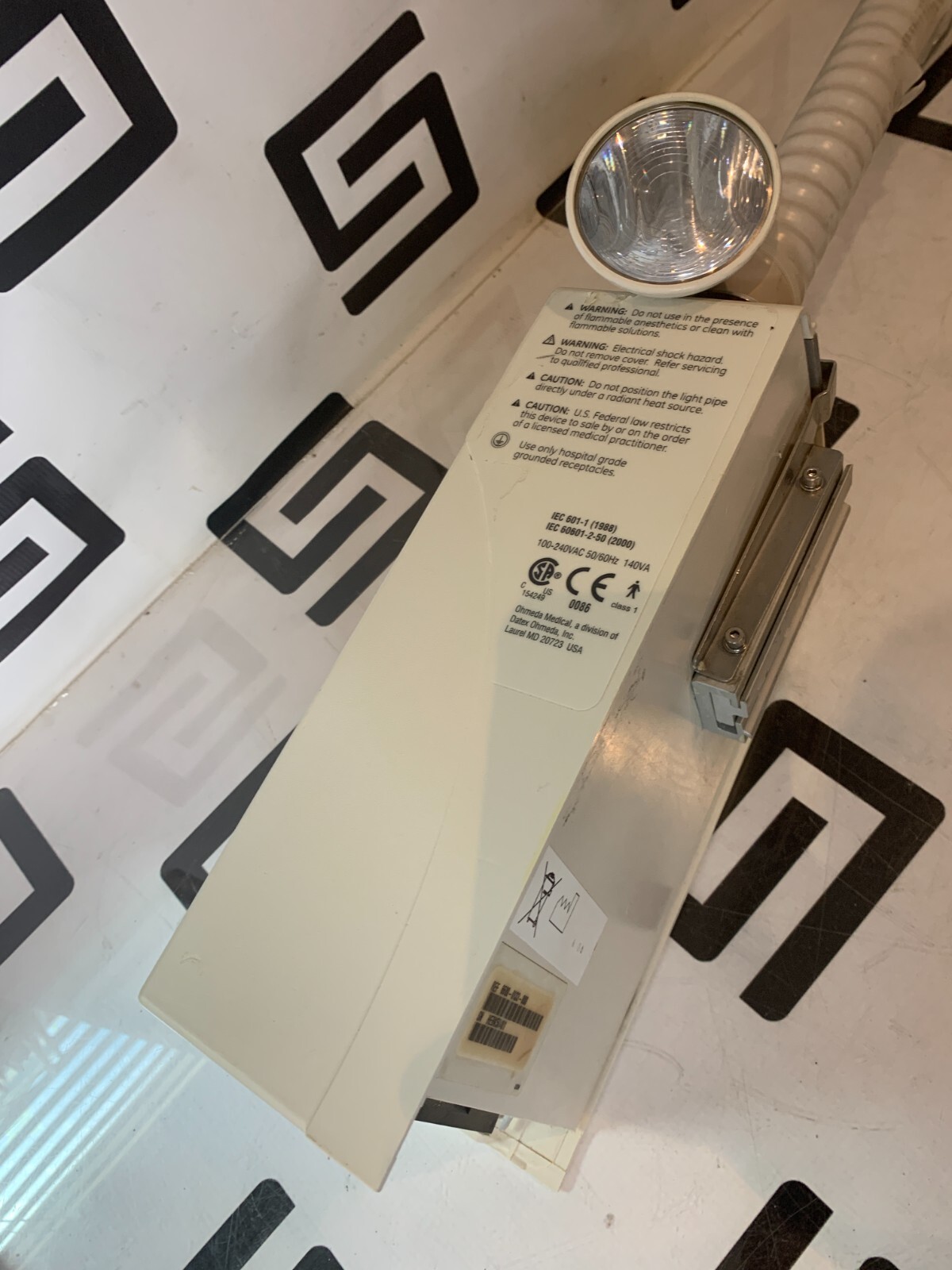 Used Ohmeda Giraffe Spot PT Lite Phototherapy Bili Light System 6600-0833-800 NO BULB