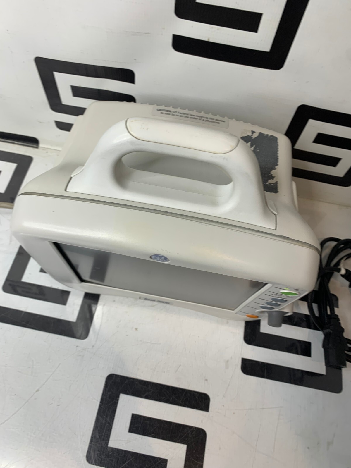 Used GE Dash 3000 Patient Monitor ECG SPo2 NIBP Co2 Temp PARTS