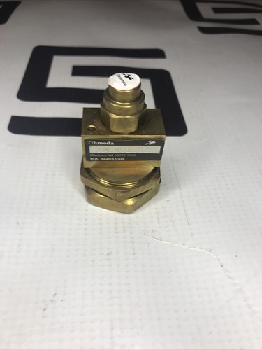 Used Datex Ohmeda 210 Excel Fitting Cylinder Port Valve Regulator AMBW02962