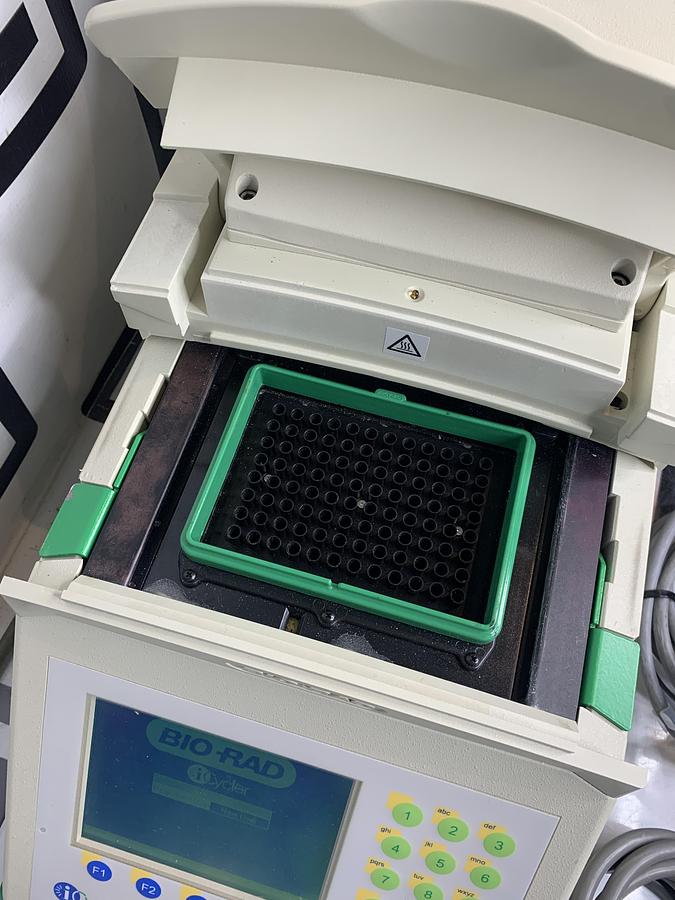 Parts/Repair Bio-Rad iCycler 582BR Thermal Cycler 96 Well w/ iCycler Optical Module 584BR