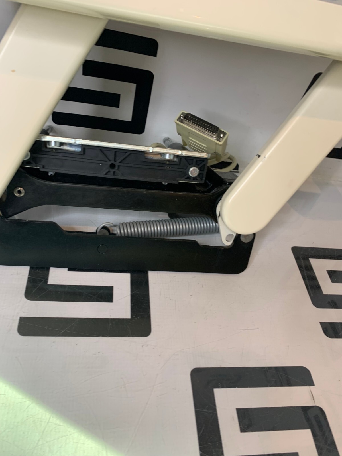 Used Stryker 3002 Secure II Hospital MED SURG BED Left Hand Siderail Controller ASSY