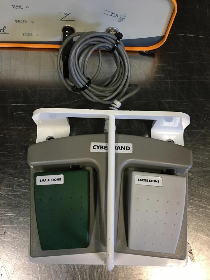 Used Gyrus ACMI CW-USLG CyberWand Console with Foot pedal Footswitch System