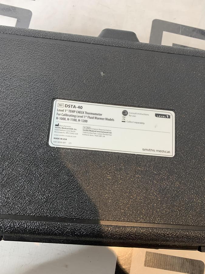 Used Smiths HLTA-40 Calibration Thermometer Level 1 TEMP Check W/ Case HOT LINE