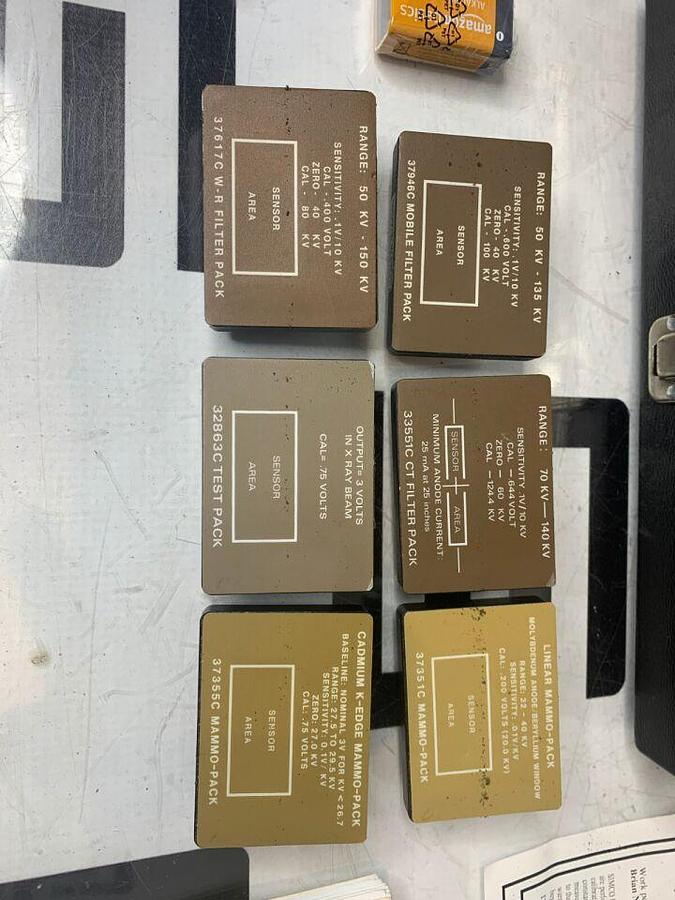 Used Keithley Fluke 35080A kVp Divider Xray Meter   Case    BATTERY