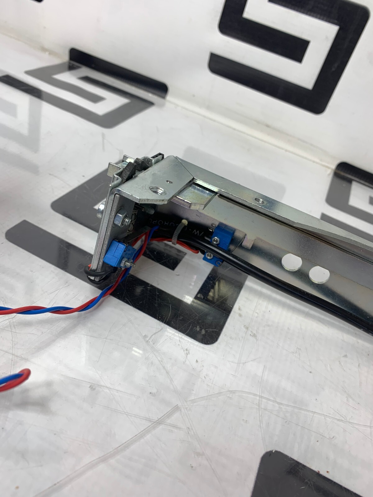 Used Eppendorf 5417C Lid Door Latch Locking Assembly Lock 5417 C  30 Day Warranty