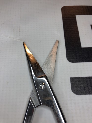 Used V. Mueller XRDX01 SU 1860 Scissors 30 Day Warranty SU1860