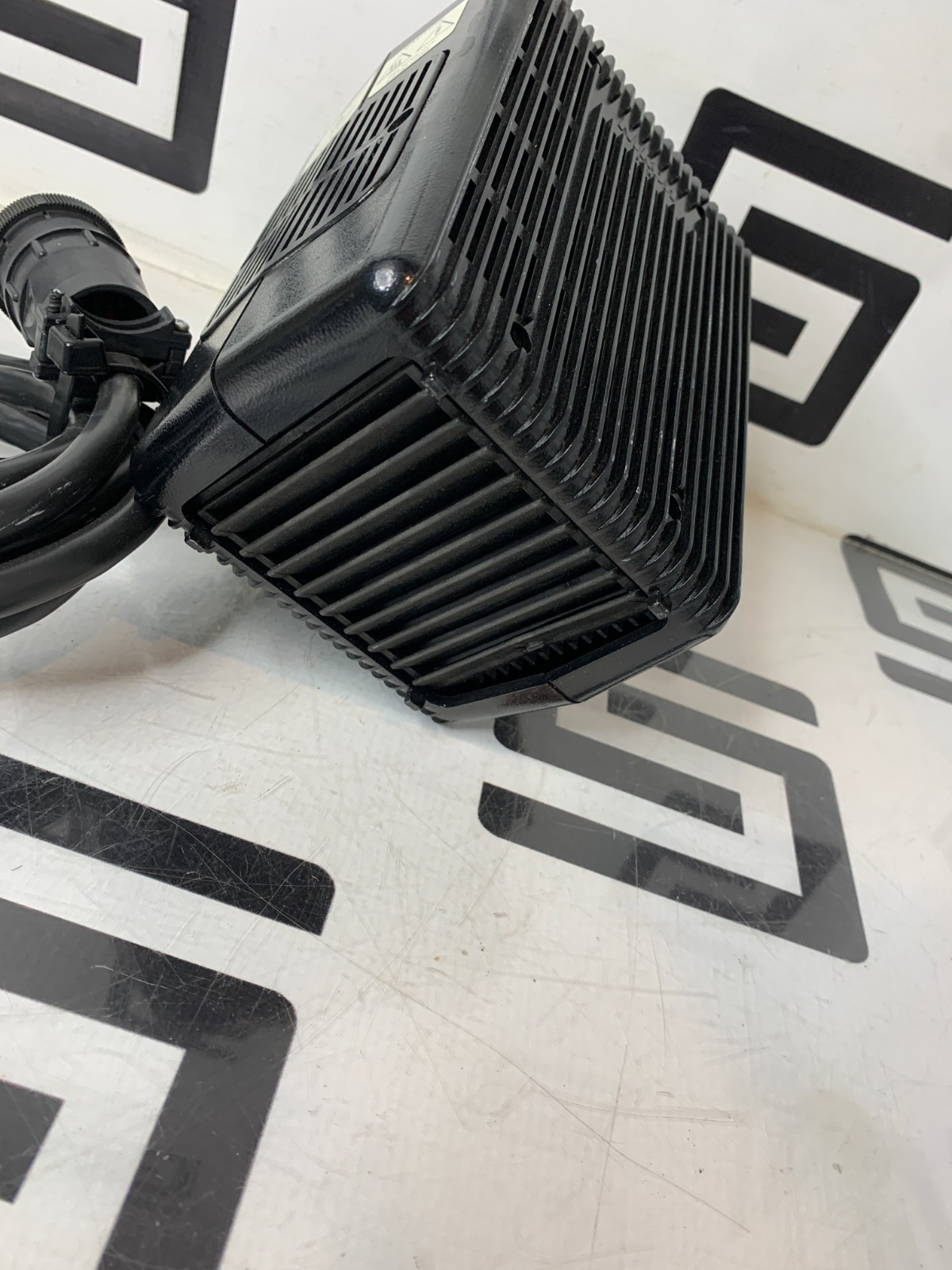 Used Nikon LH-M100C-1 100W Lamp House Microscope  Hg HBO Mercury Fluorescence Housing