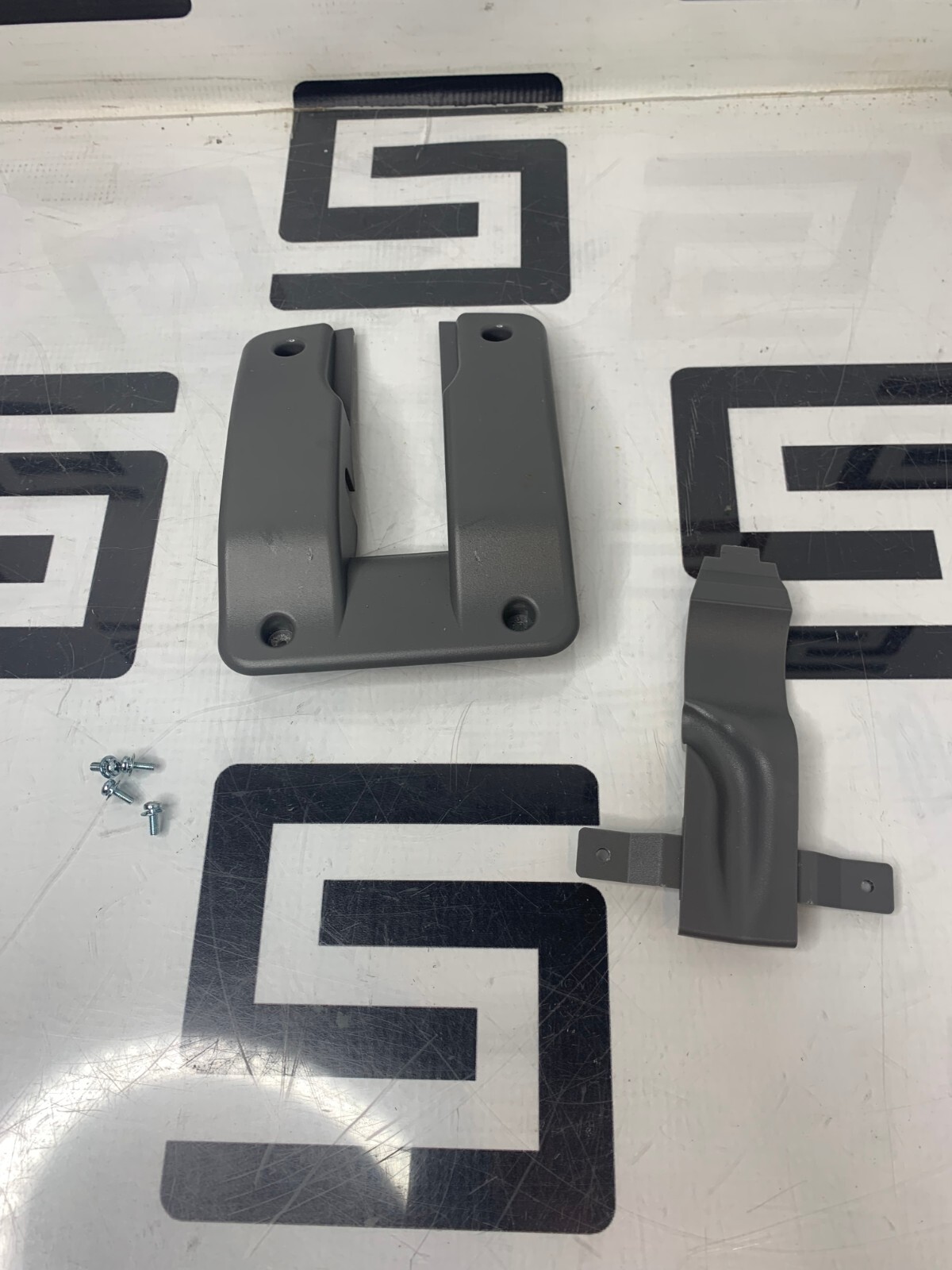 Used Zonare Z.One 19" FPM1028 Monitor Ultra Flatscreen LCD 30 Day Warranty